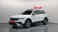 2022 Volkswagen Tiguan 2.0 TSI Prestige — фото 1