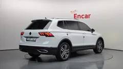 2022 Volkswagen Tiguan 2.0 TSI Prestige — фото 2