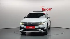 2022 Volkswagen Tiguan 2.0 TSI Prestige — фото 3