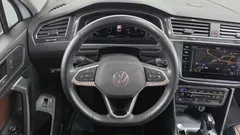 2022 Volkswagen Tiguan 2.0 TSI Prestige — фото 15