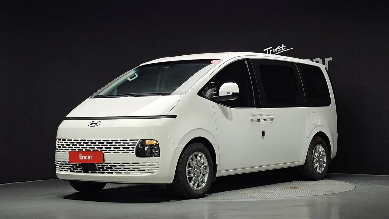 2023 Hyundai Staria Tourer 9-Seater