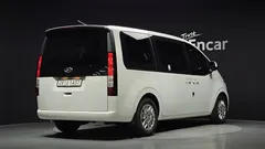 2023 Hyundai Staria Tourer 9-Seater — фото 2