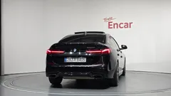 2022 BMW 2-Series M235i xDrive — фото 4