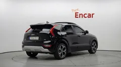 2023 Kia Niro Trendy — фото 2