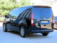 2023 Hyundai Staria Cargo 3-Seater — фото 3