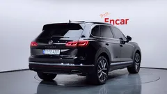 2023 Volkswagen Touareg 3.0 TDI Prestige, чёрный — фото 2