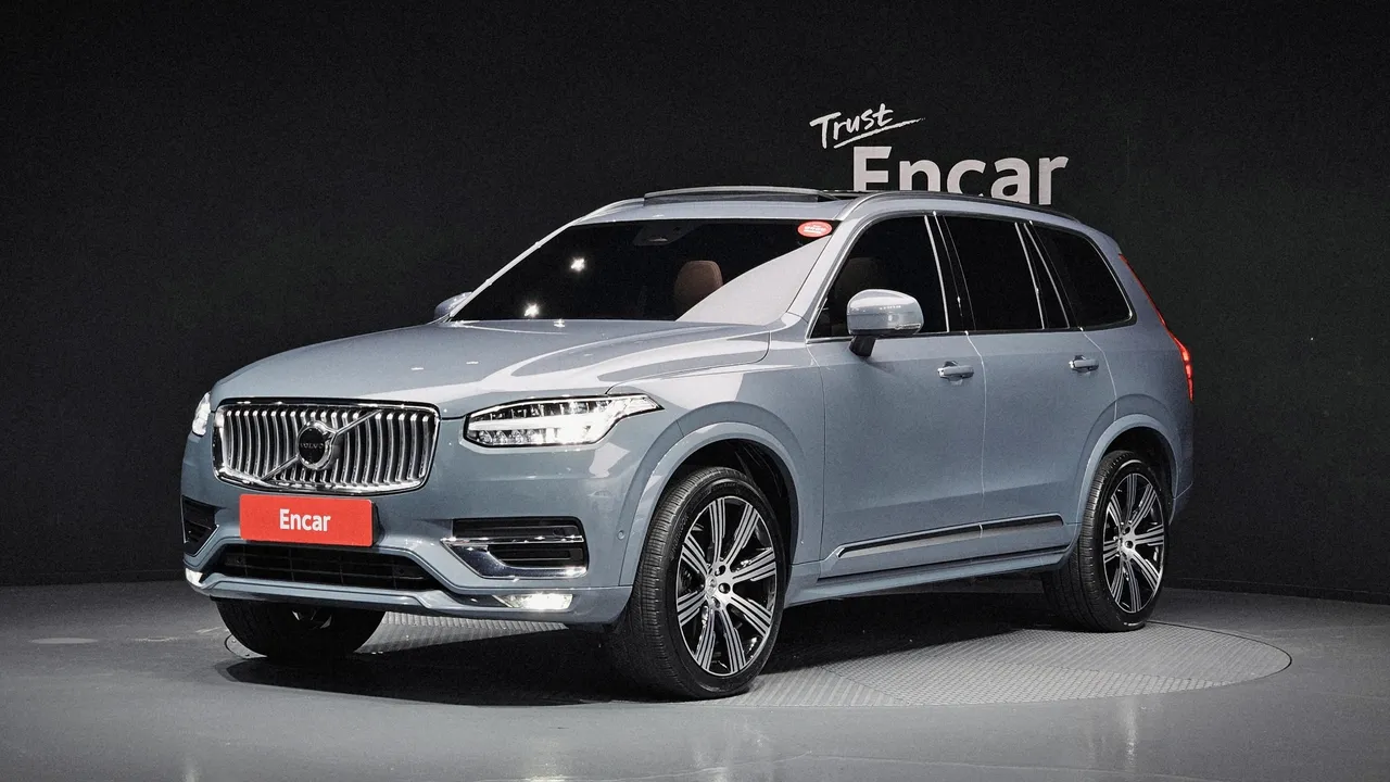 2023 Volvo XC90 B6 Ultimate Bright