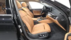 2023 BMW 5-Series 520i Luxury — фото 15