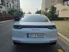 2023 Porsche Panamera 2.9 AWD E-Hybrid Platinum Edition — фото 4