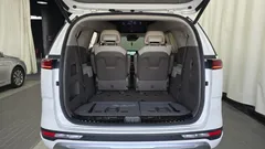 2022 Kia Carnival Gasoline 7-Seater Hi-Limousine — фото 17