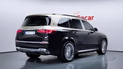 2023 Mercedes-Benz GLS-Class Maybach GLS600 4MATIC Manufakur, 금색투톤 — фото 2