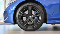 2023 BMW 3-Series 320i M Sport — фото 5