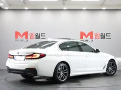 2023 BMW 5-Series 520i M Sport — фото 4