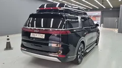 2023 Kia Carnival Diesel 9-Seater Hi-Limousine — фото 2