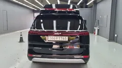 2023 Kia Carnival Diesel 9-Seater Hi-Limousine — фото 4