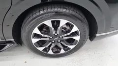 2023 Kia Carnival Diesel 9-Seater Hi-Limousine — фото 5