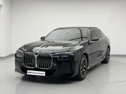 2023 BMW 7-Series 740i sDrive M Sport