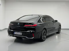 2023 BMW 7-Series 740i sDrive M Sport — фото 3