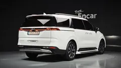 2022 Kia Carnival Diesel 9-Seater Noblesse — фото 2