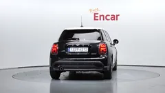 2024 Mini Cooper 5Door Classic — фото 4