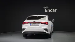 2021 Kia K3 Standard, белый — фото 4