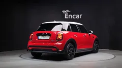 2024 Mini Cooper 5Door Classic — фото 2