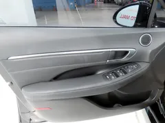 2023 Hyundai Sonata 2.0 — фото 19