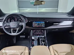 2023 Audi Q8 45 TDI Quattro Premium — фото 7