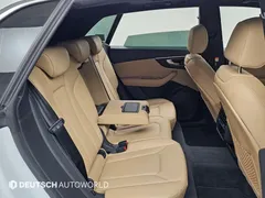 2023 Audi Q8 45 TDI Quattro Premium — фото 16