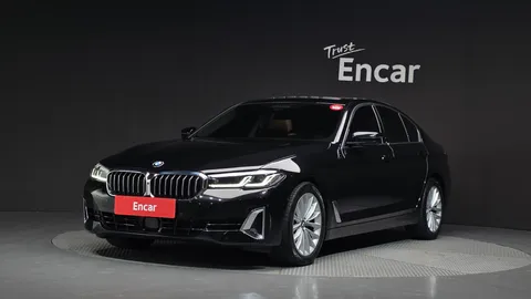 2023 BMW 5-Series 520i Luxury