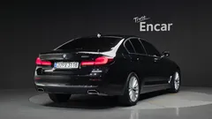 2023 BMW 5-Series 520i Luxury — фото 2
