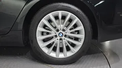 2023 BMW 5-Series 520i Luxury — фото 5