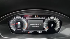 2022 Audi Q5 40 TDI Quattro Sportback — фото 8