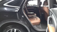 2022 Audi Q5 40 TDI Quattro Sportback — фото 11