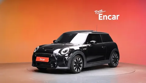 2023 Mini Cooper Classic Launch Pack