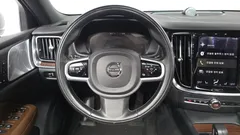 2021 Volvo V60 B5 Pro AWD, серебристый — фото 13