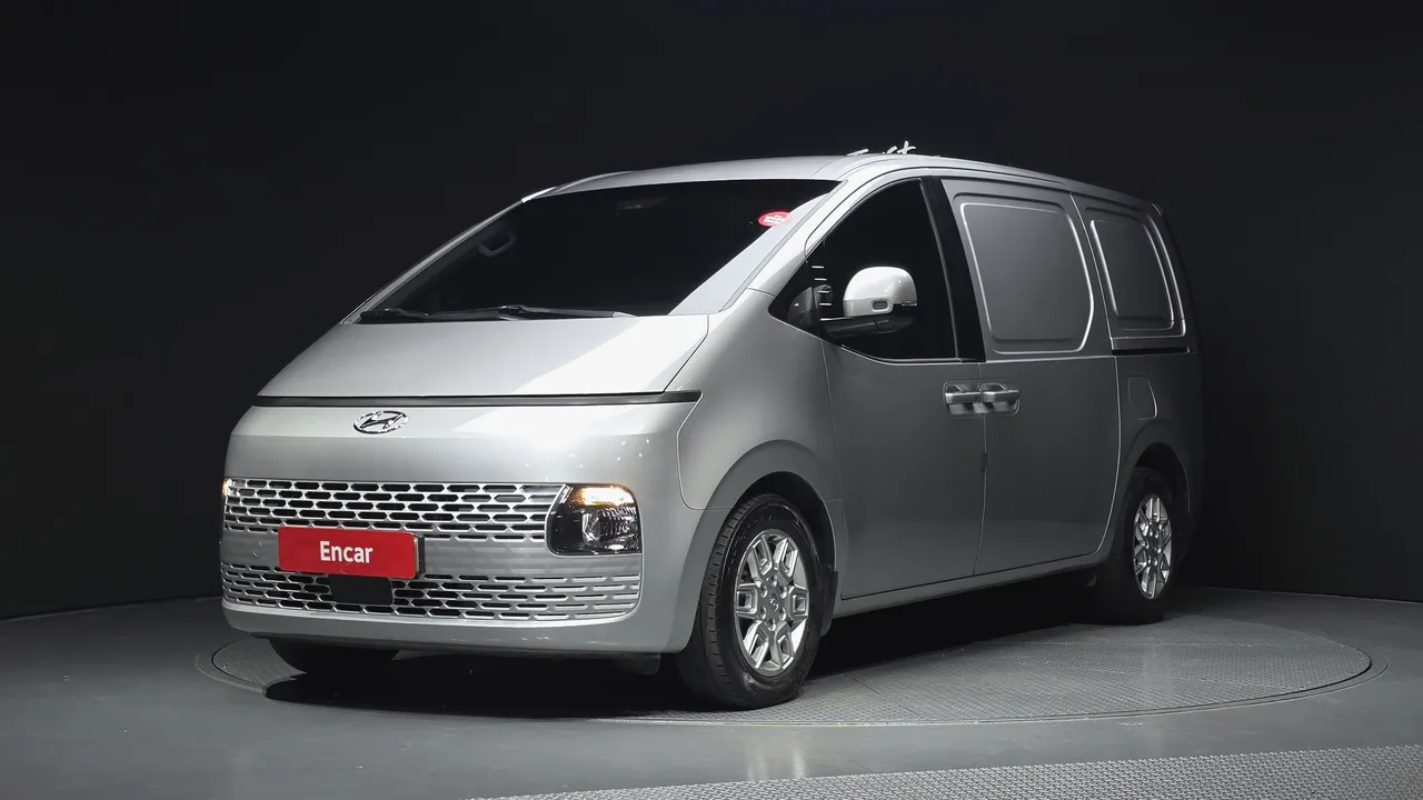 2023 Hyundai Staria Cargo 3-Seater