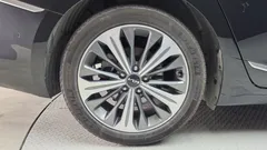 2023 Kia K8 Signature — фото 5