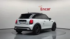 2024 Mini Cooper 클래식 플러스 — фото 2