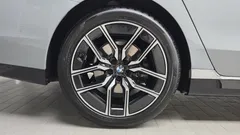 2023 BMW 7-Series 740i sDrive M Sport — фото 5