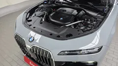 2023 BMW 7-Series 740i sDrive M Sport — фото 6