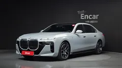 2023 BMW 7-Series 740i sDrive M Sport — фото 11
