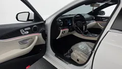 2023 Mercedes-Benz E-Class E250 AMG Line — фото 10