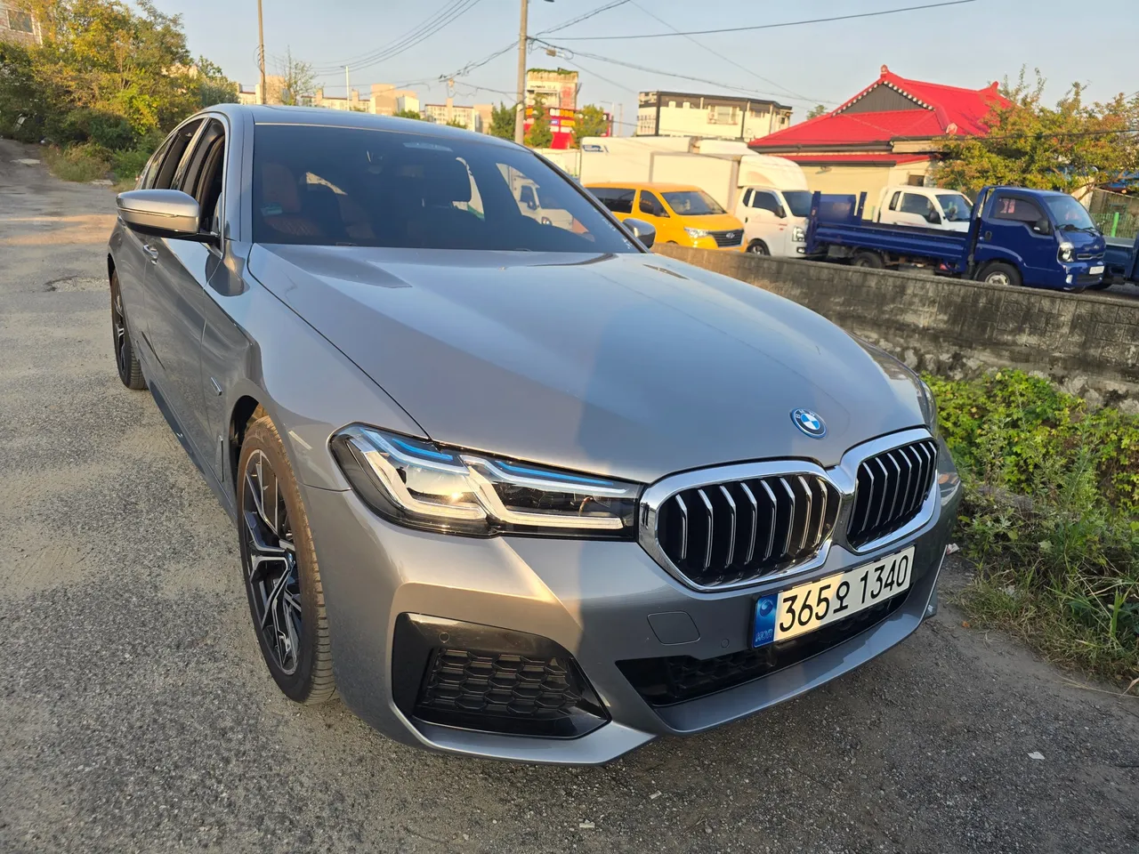 2023 BMW 5-Series 530e M Sport