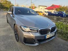 2023 BMW 5-Series 530e M Sport — фото 12