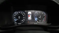2022 Volvo XC40 B4 Inscription — фото 8