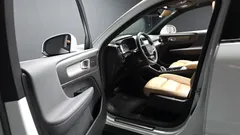 2022 Volvo XC40 B4 Inscription — фото 10