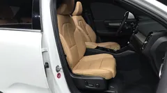 2022 Volvo XC40 B4 Inscription — фото 11