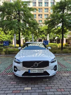 2023 Volvo XC60 B5 Ultimate Bright — фото 1