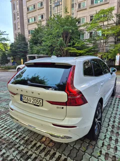 2023 Volvo XC60 B5 Ultimate Bright — фото 2